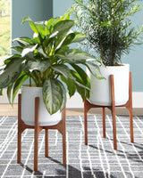 Dorcey White/Brown Planter by ASHLEY FURNITURE at Eve Furniture