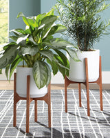 Dorcey White/Brown Planter by ASHLEY FURNITURE at Eve Furniture