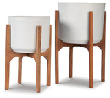 Dorcey White/Brown Planter by ASHLEY FURNITURE at Eve Furniture