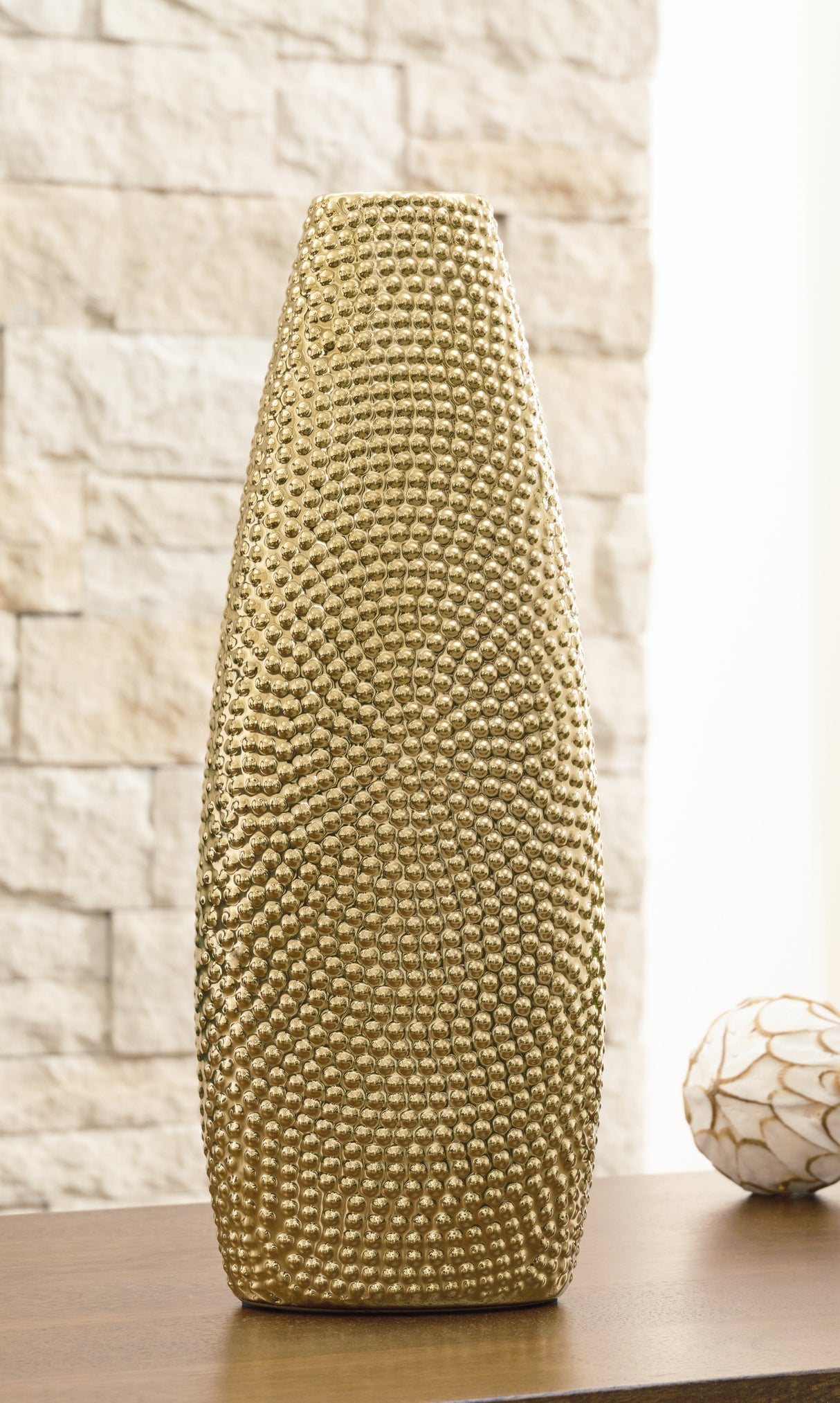 Efim Gold Finish Vase by ASHLEY FURNITURE at Eve Furniture
