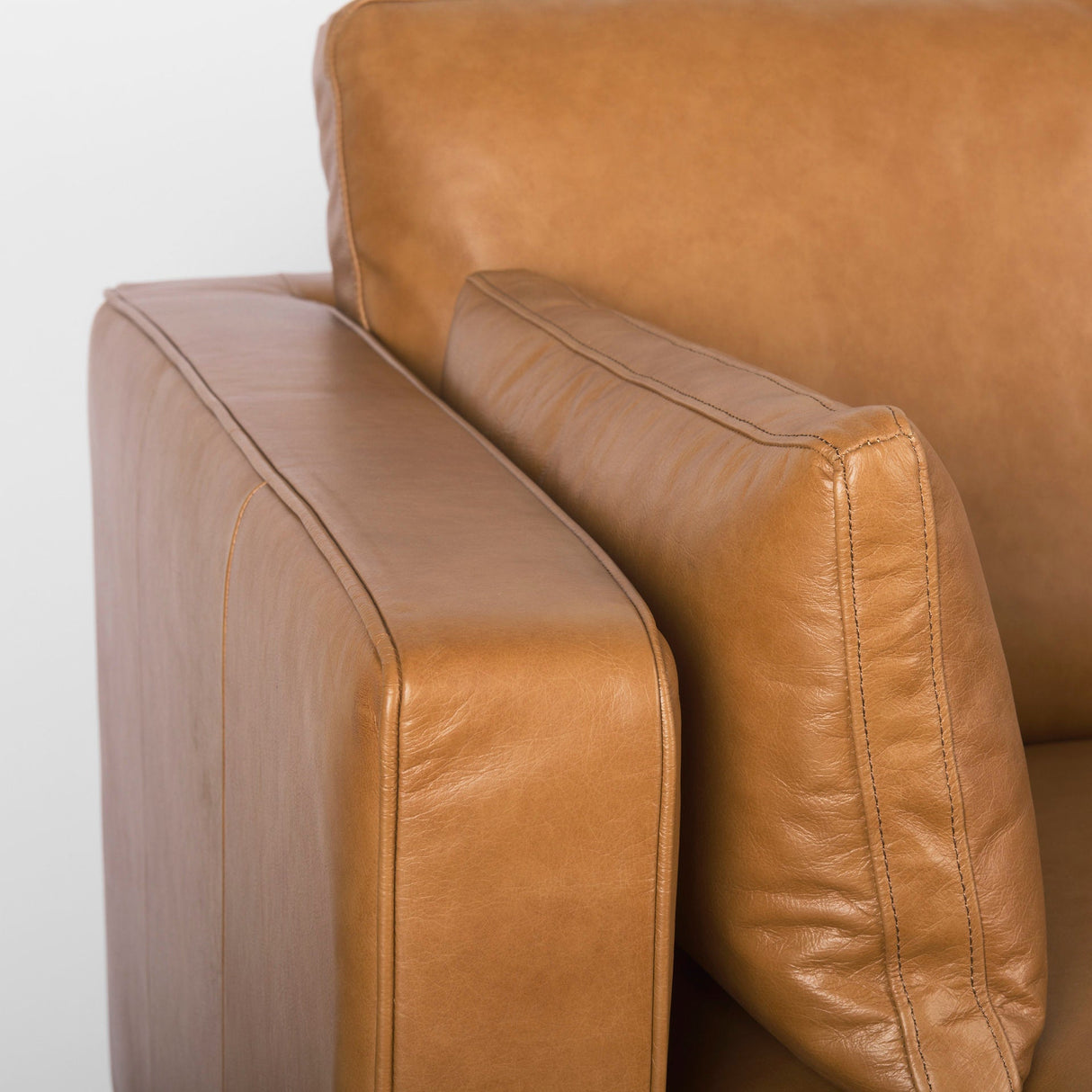 Elton 111.4L x 68.1W x 34.3H Tan Leather Right Chaise Sectional by Mercana at Eve Furniture