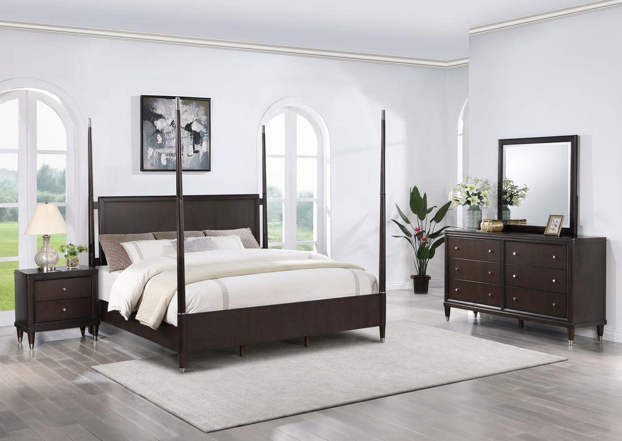 Emberlyn Brown 4-Piece Queen Poster Bedroom Set