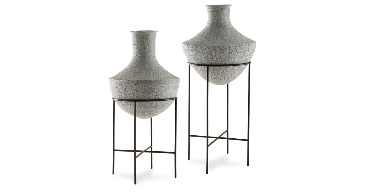 Estonbank Vase Set by Ashley at Eve Furniture