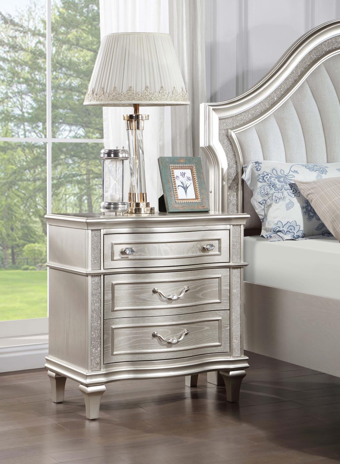 Evangeline 3-Drawer Nightstand Silver Oak