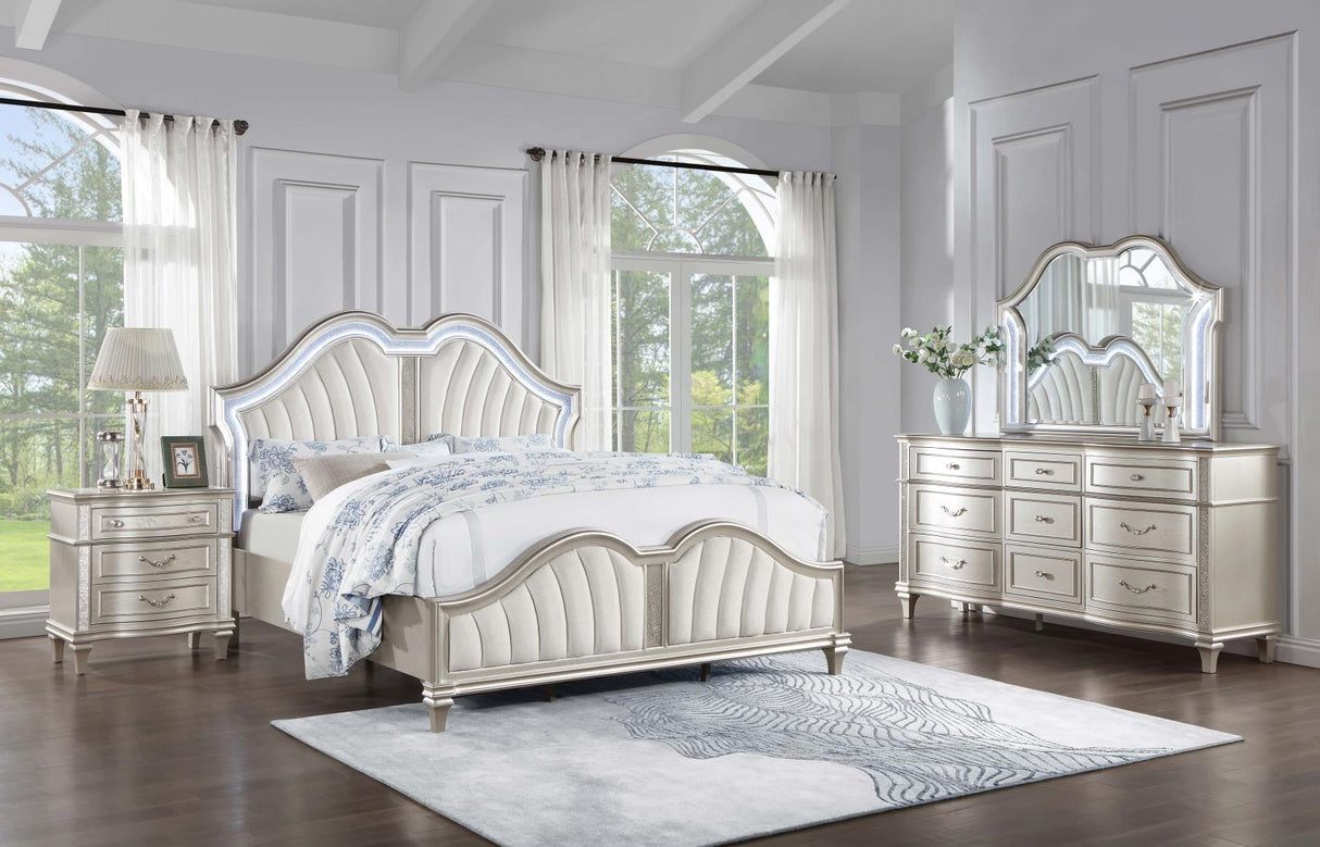 Evangeline Ivory/Silver Oak 4-Piece Upholstered Platform California King Bedroom Set