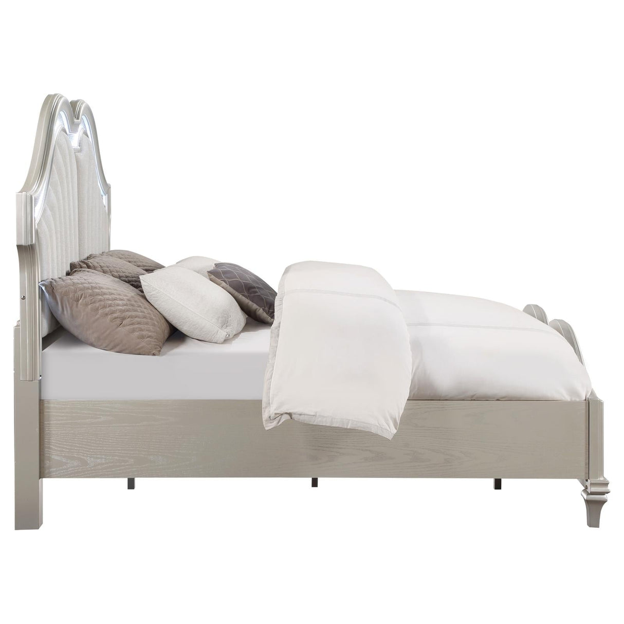 Evangeline Tufted Upholstered Platform Eastern King Bed Ivory/Silver Oak