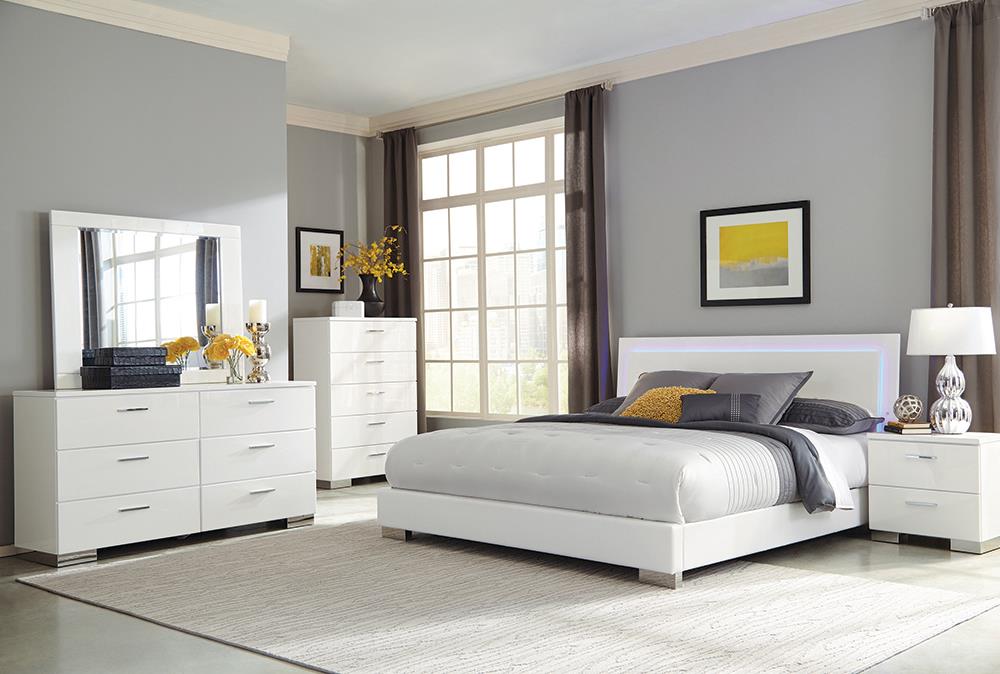 Felicity Glossy White 6-Piece Eastern King Bedroom Set with Plank Headboard