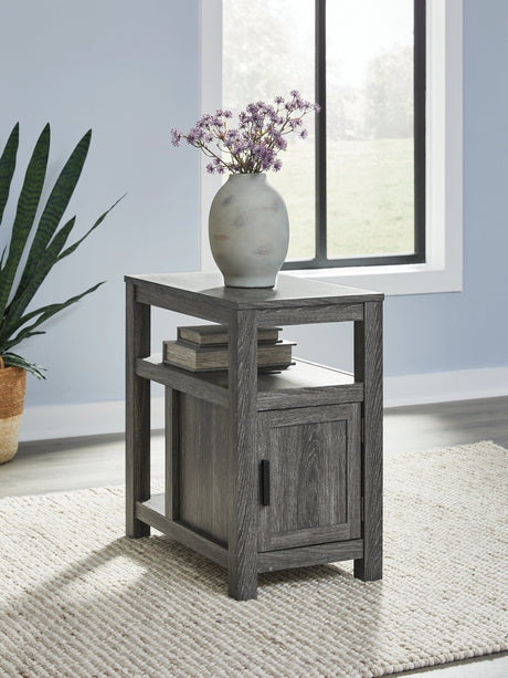 Fendenmore Two-tone Chairside End Table by Ashley at Eve Furniture