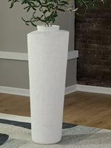 Flurinworth Cream Vase