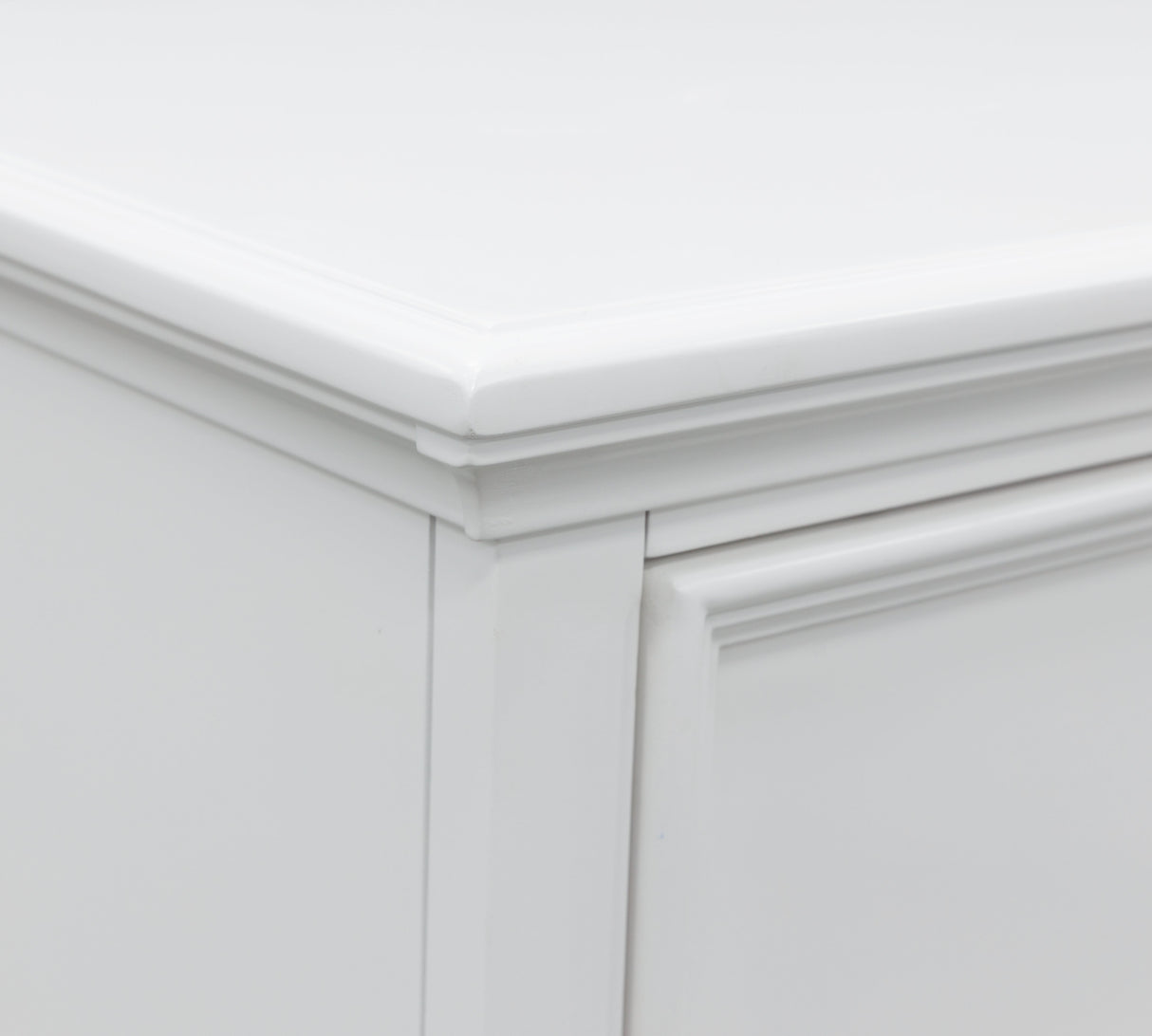 Fortman White Chest of Drawers