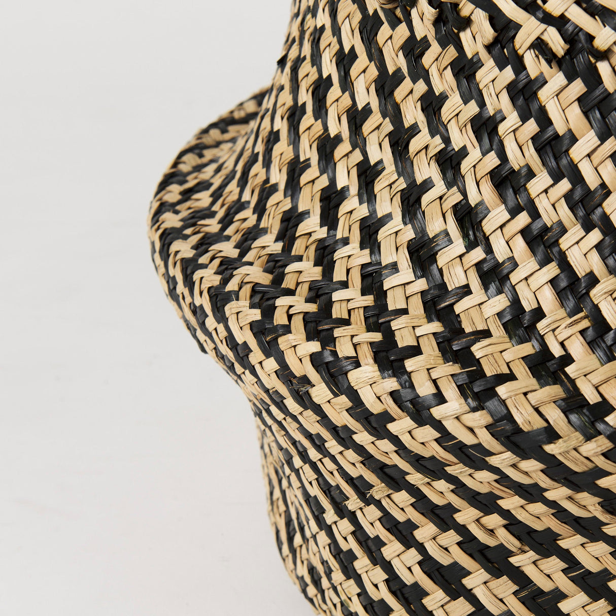 Gaia (Set of 3) Light and Dark Brown Cross Patterend Belly Seagrass Basket by Mercana at Eve Furniture
