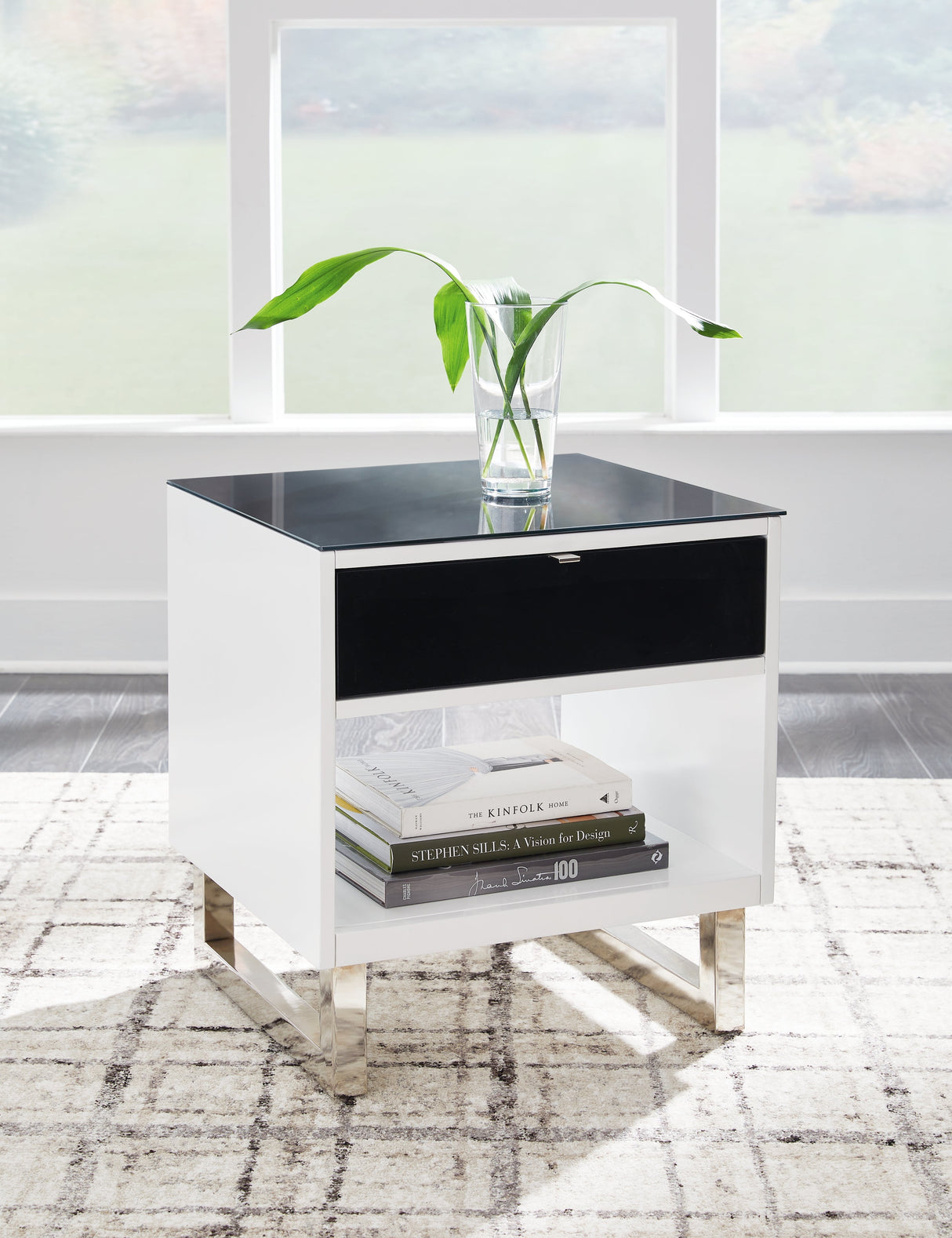 Gardoni White/Black End Table