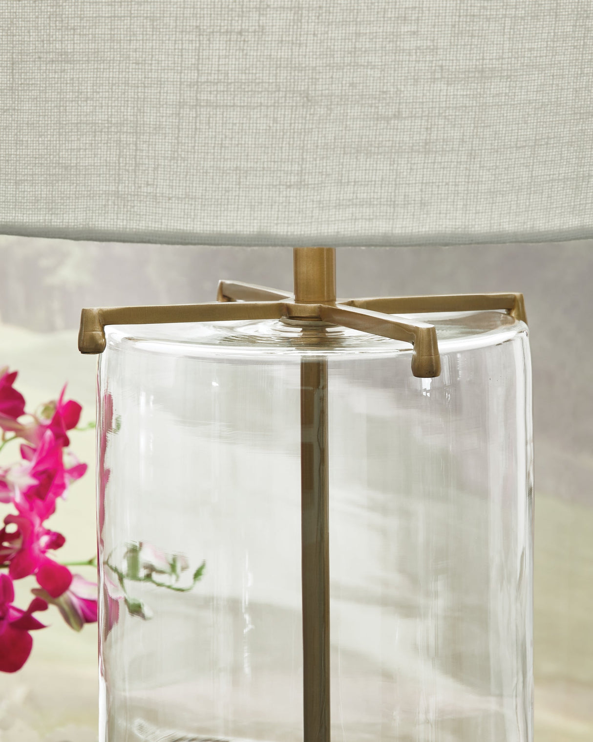 Gizeh Clear/Gold Finish Table Lamp by ASHLEY FURNITURE at Eve Furniture