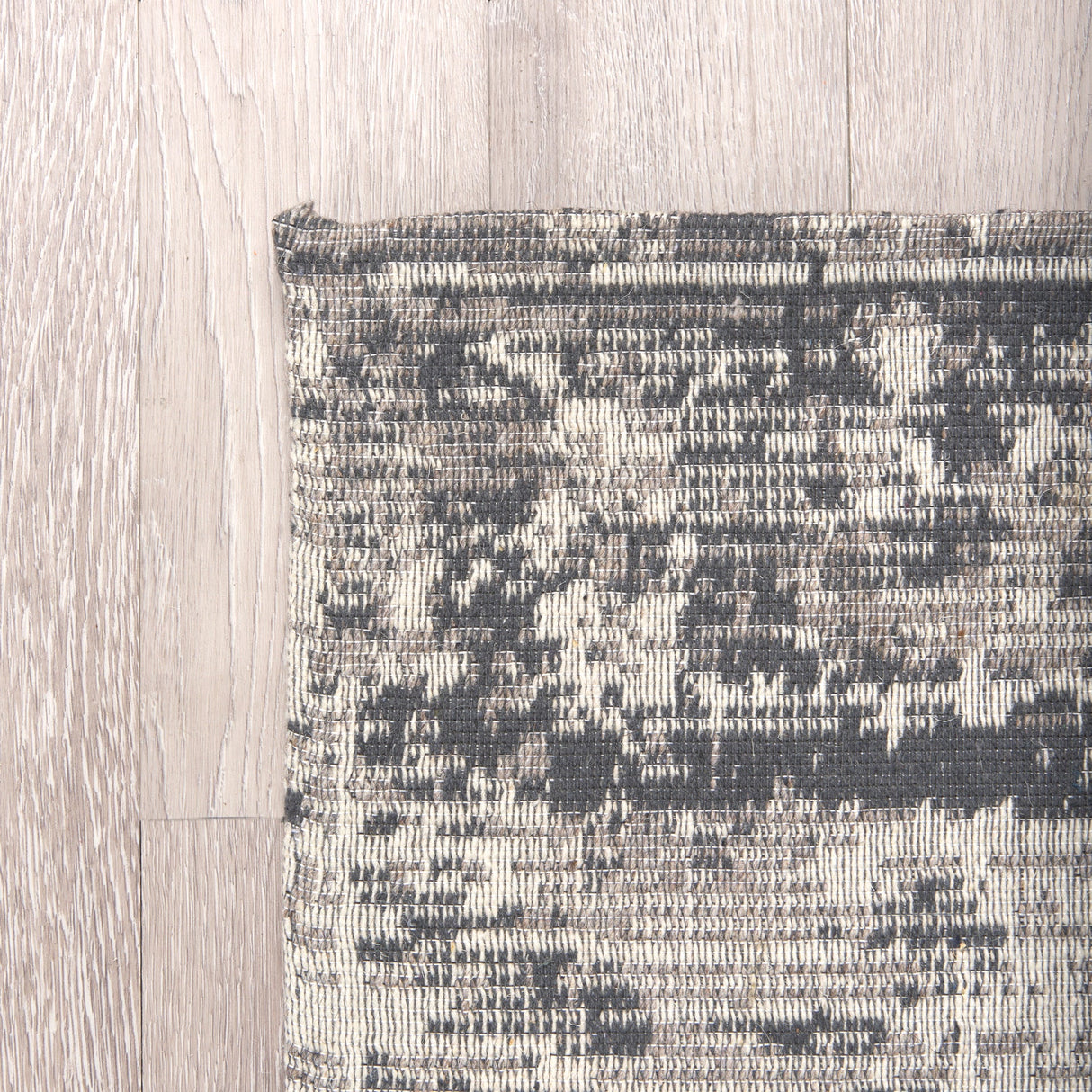 Greyson 96.0L x 60.0W x 0.4H Gray Area Rug by Mercana at Eve Furniture