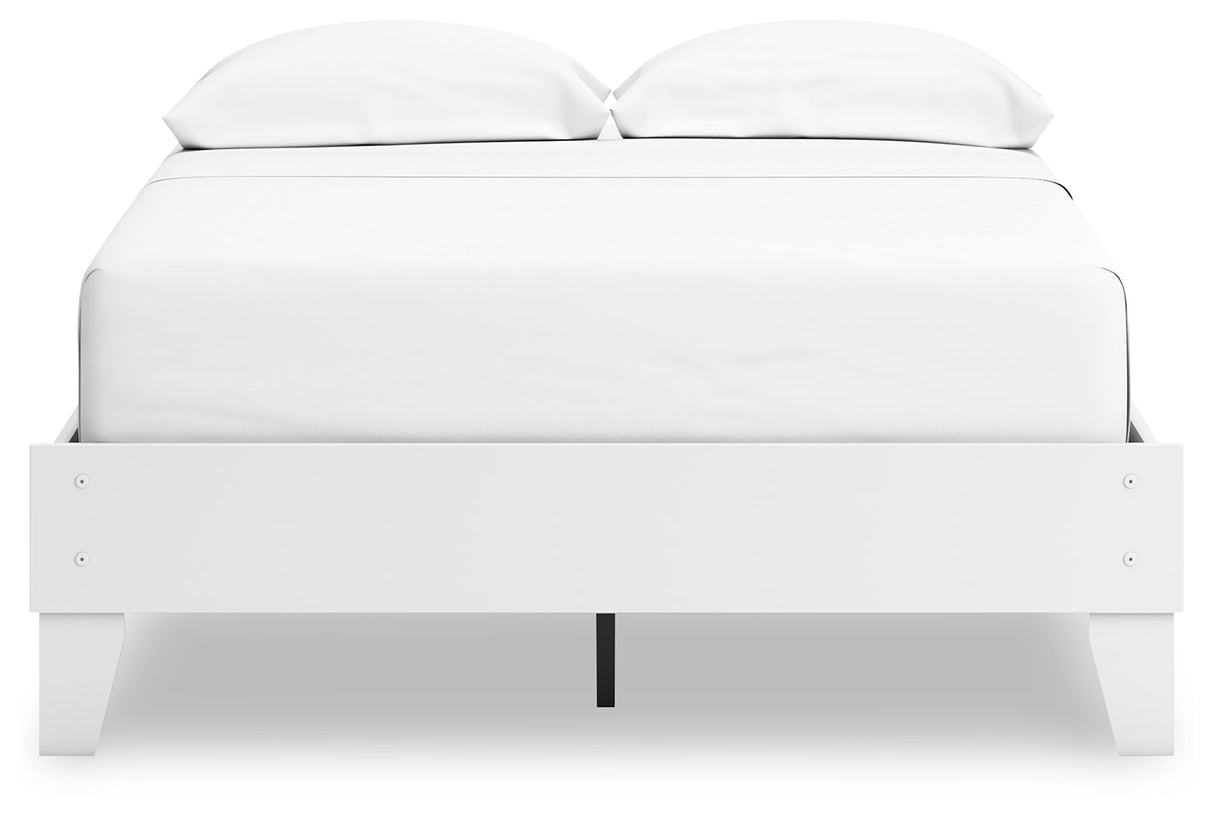 Hallityn White Full Platform Bed