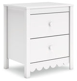 Hallityn White Nightstand