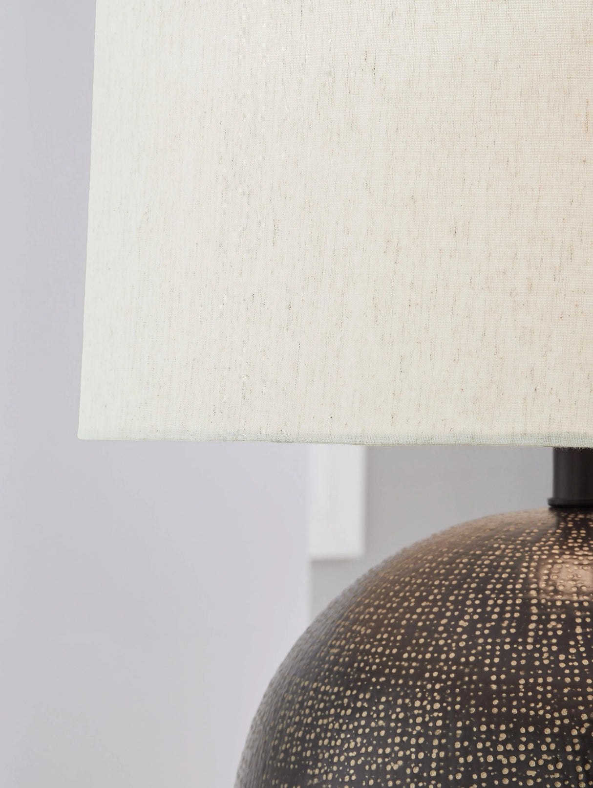 Hambell Black/Gold Finish Table Lamp by Ashley at Eve Furniture