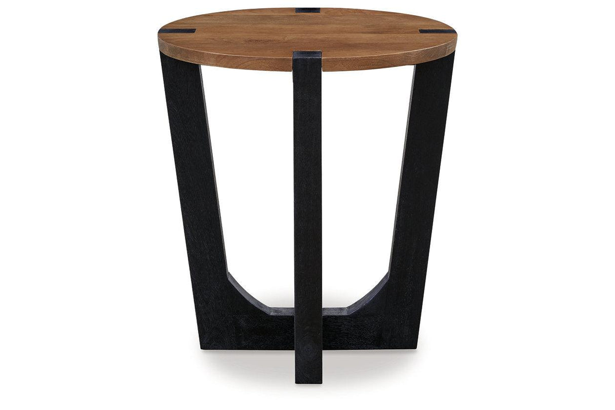 Hanneforth Brown/Black Coffee Table and 2 End Tables by Ashley at Eve Furniture