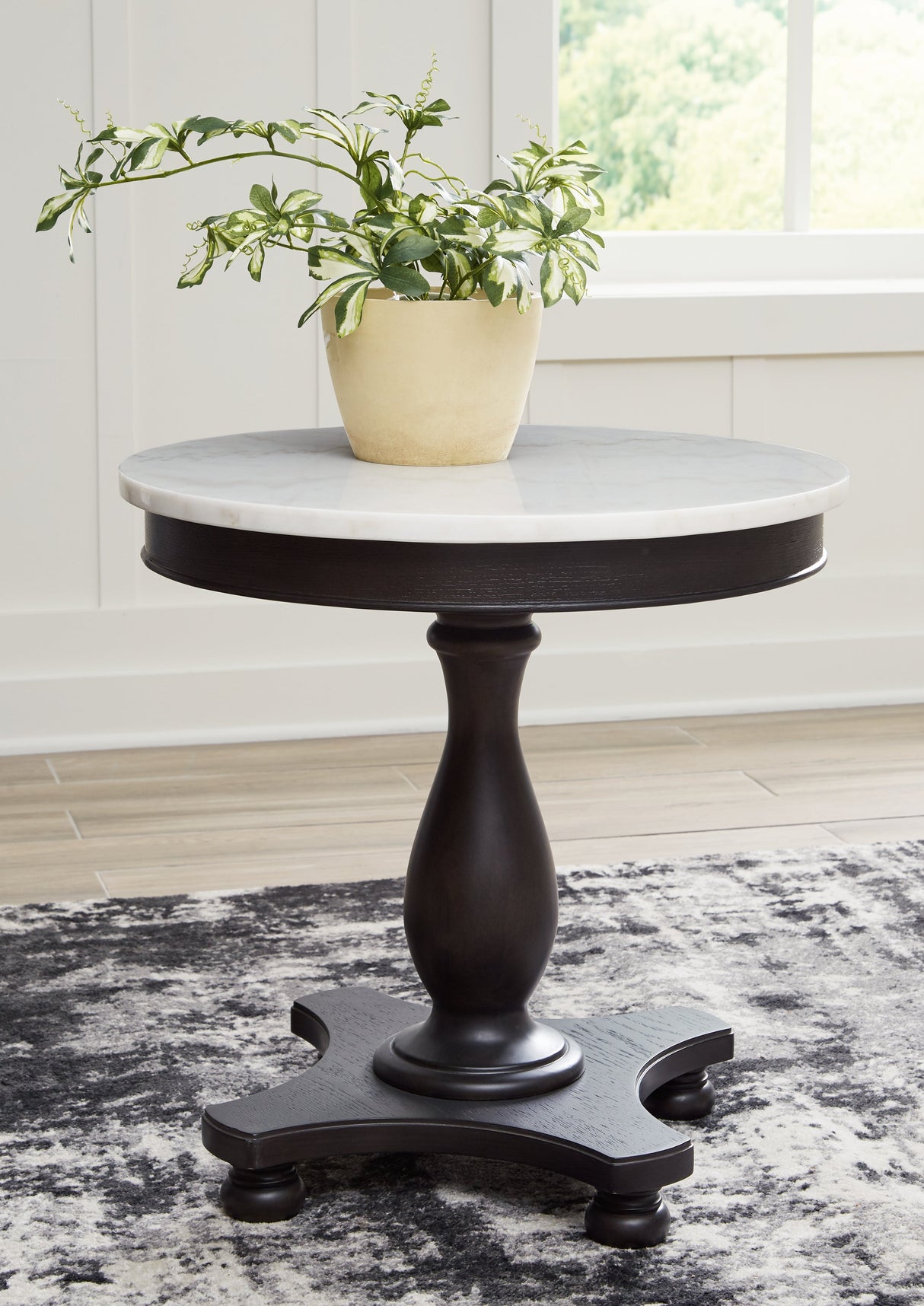 Henridge Black/White Accent Table