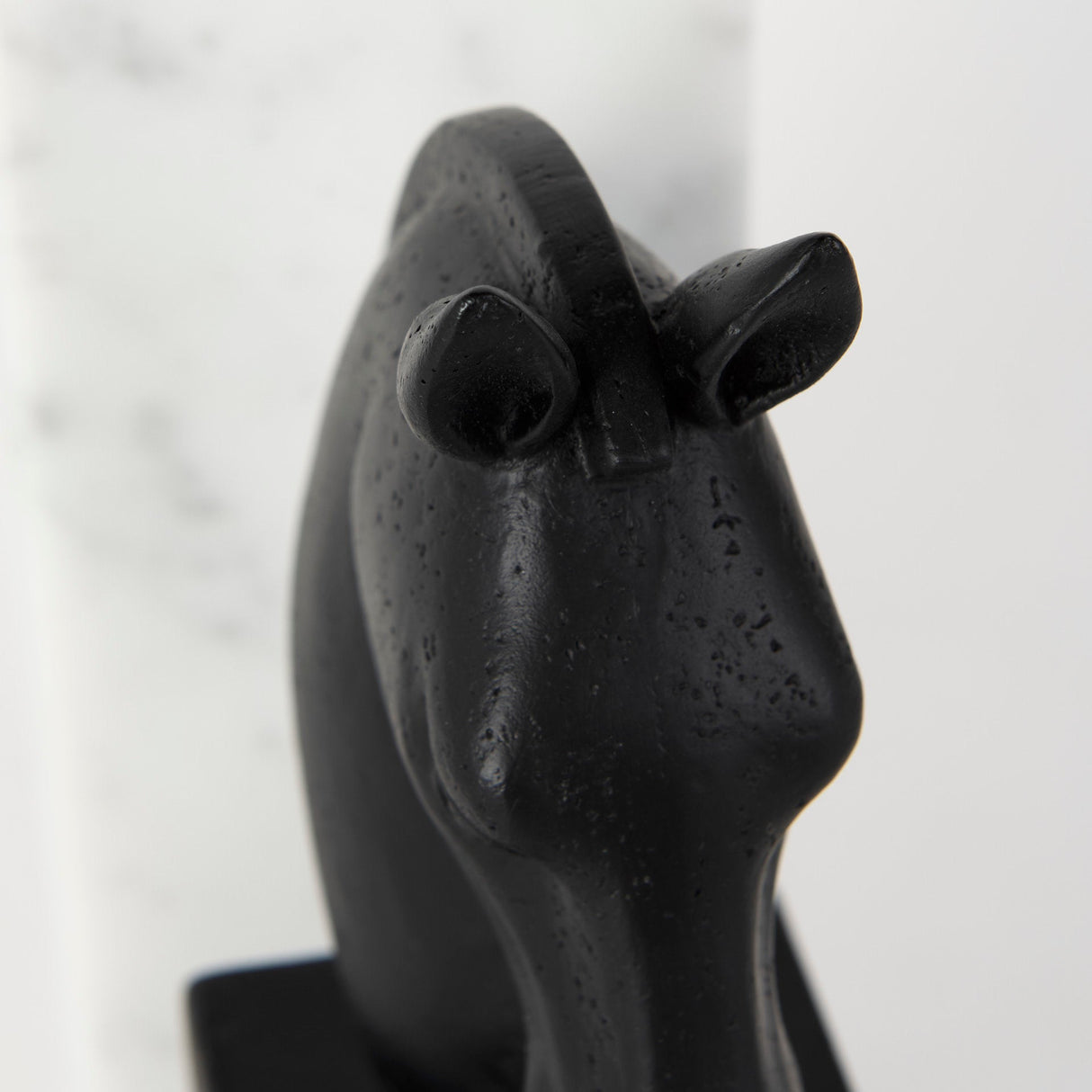 Hidalgo (Set of 2) Black Majestic Horse Bookends by Mercana at Eve Furniture