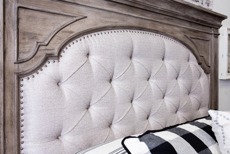 Highland Park King Bed, Waxed Driftwood by Steve Silver at Eve Furniture