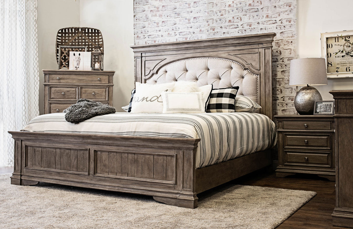 Highland Park Tan 4-Piece Queen Set(Q Bed/NS/Dresser/Mir)