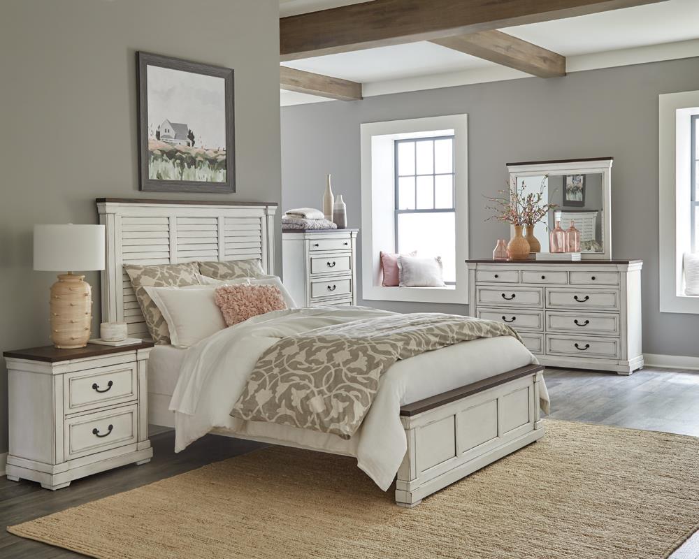 Hillcrest White/Dark Rum 5-Piece California King Bedroom Set