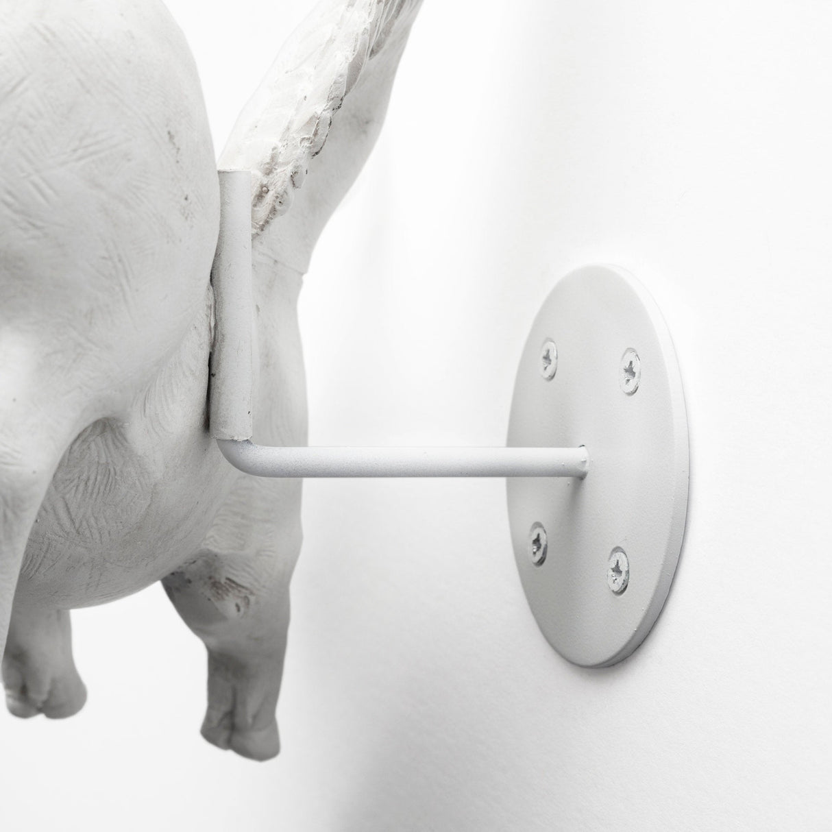 Hogbadi Set of 2 White Flying Pigs by Mercana at Eve Furniture