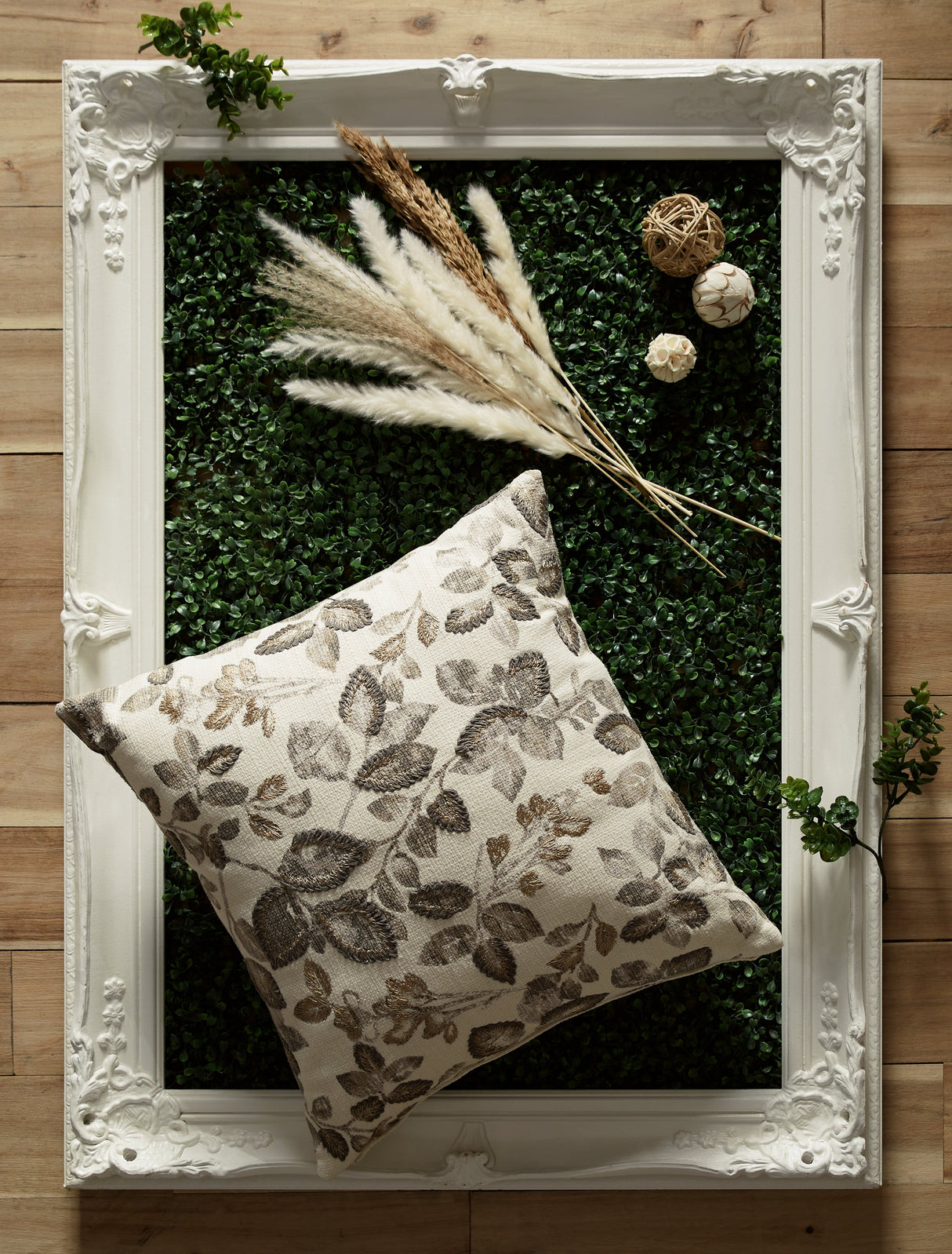 Holdenway Ivory/Gray/Taupe Pillow