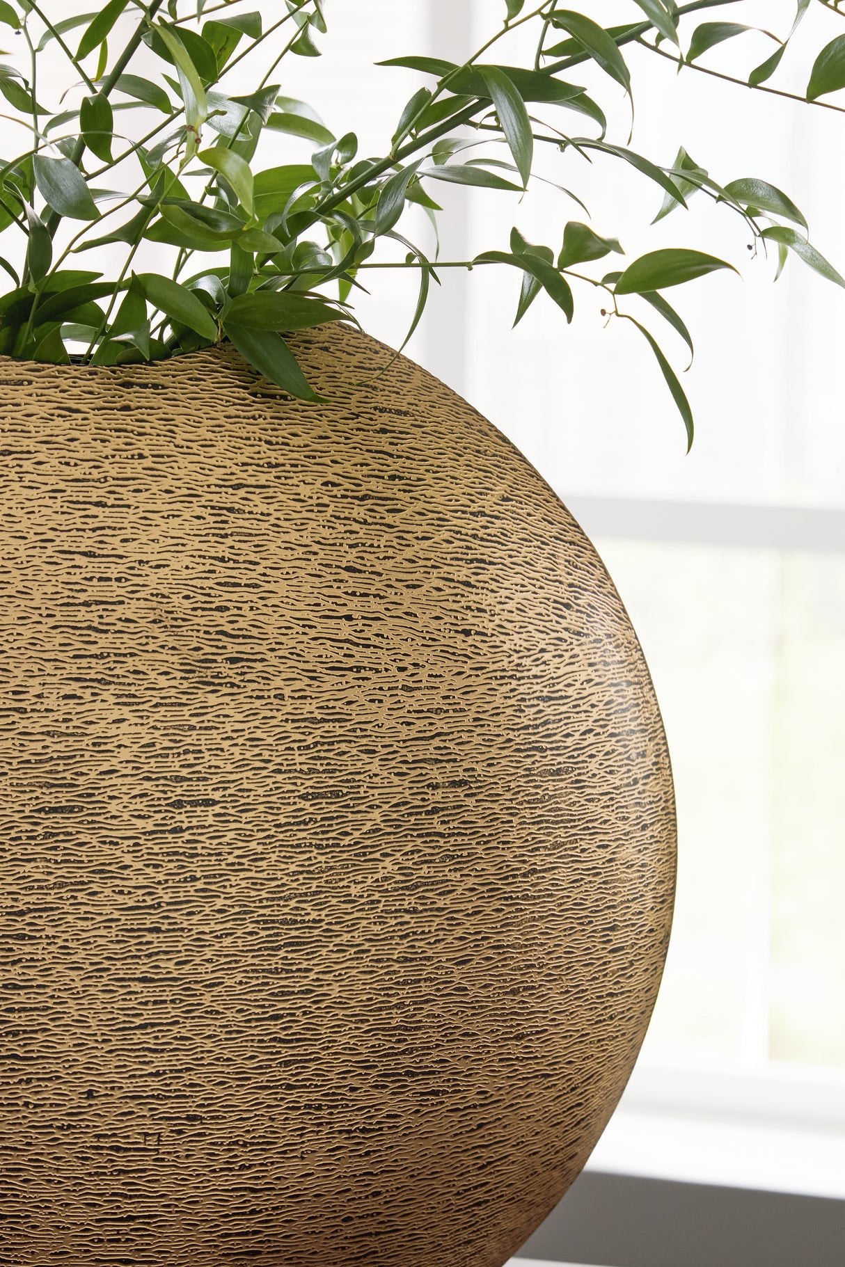 Iansboro Antique Gold Finish Vase by ASHLEY FURNITURE at Eve Furniture