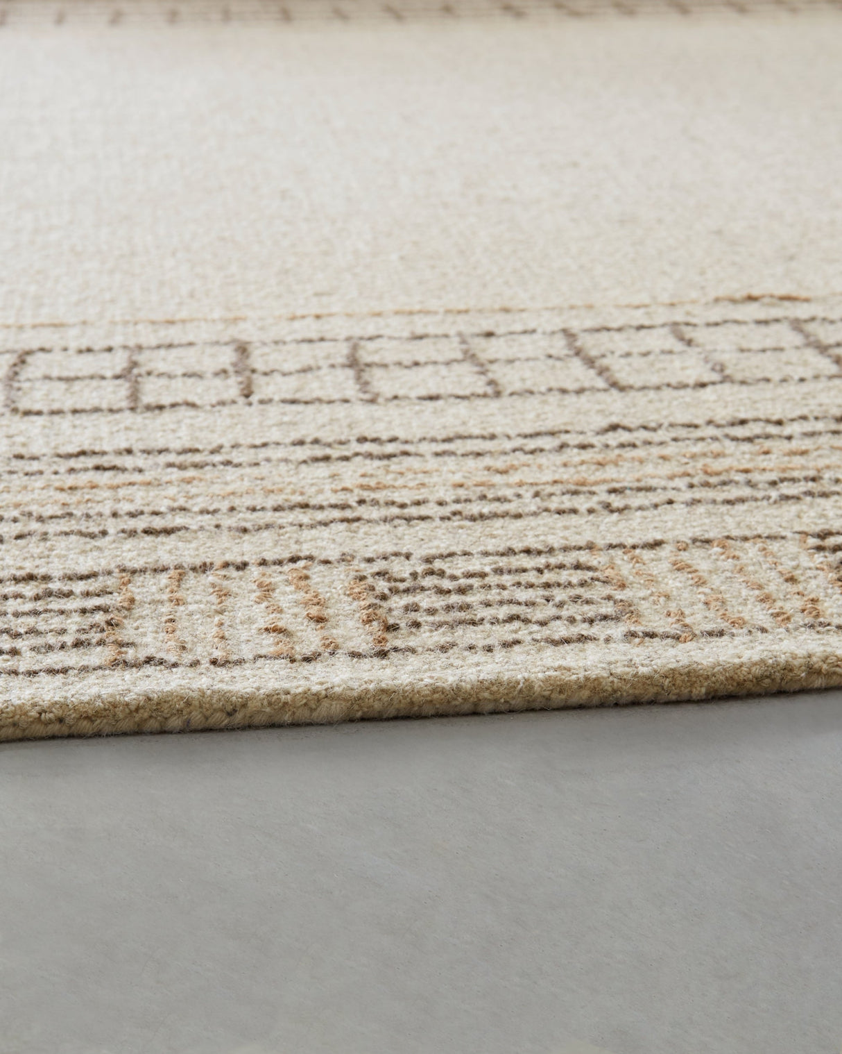 Idaman Taupe/Brown Large Rug by Ashley at Eve Furniture