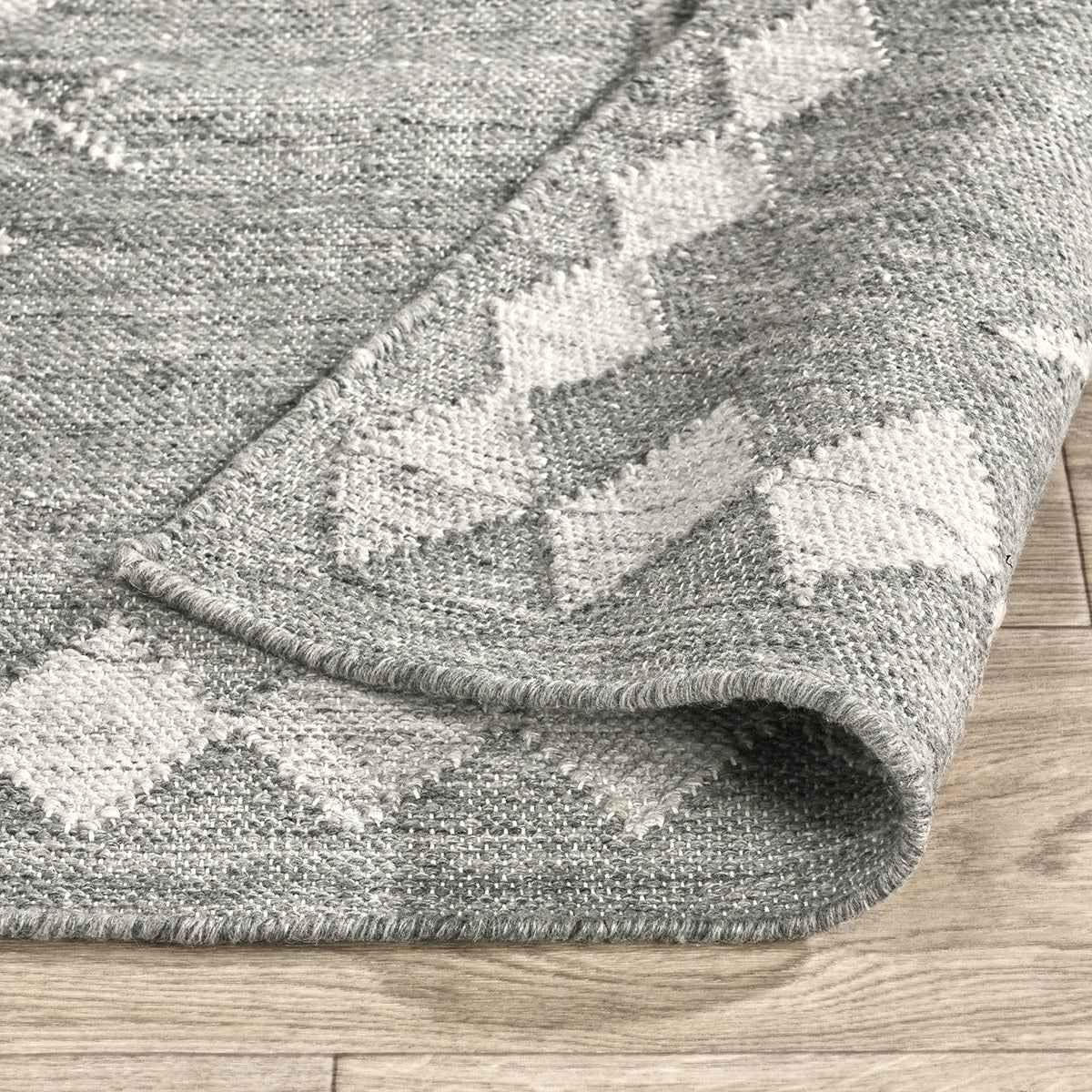 Indoor/Outdoor Oasis Gray Multi Rug by Classic Home at Eve Furniture