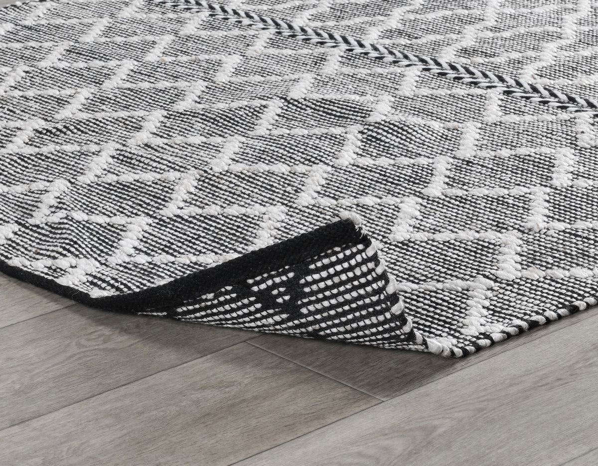 Indoor/Outdoor Sonora Black/Ivory Rug by Classic Home at Eve Furniture