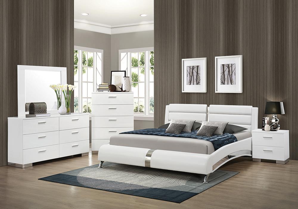 Jeremaine Glossy White 4-Piece Eastern King Bedroom Set with Plank Headboard