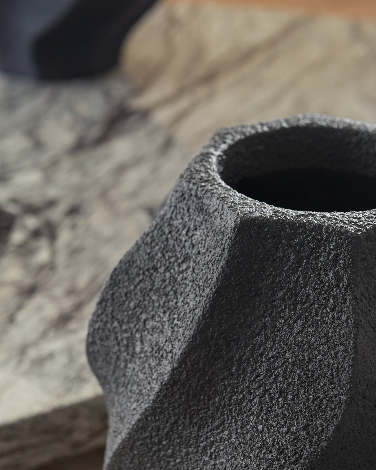 Judworth Black Vase by ASHLEY FURNITURE at Eve Furniture