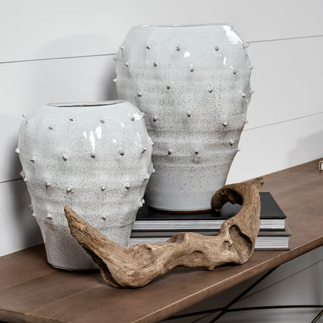 Julian Small Glossy White Ceramic Spoked Vase by Mercana at Eve Furniture