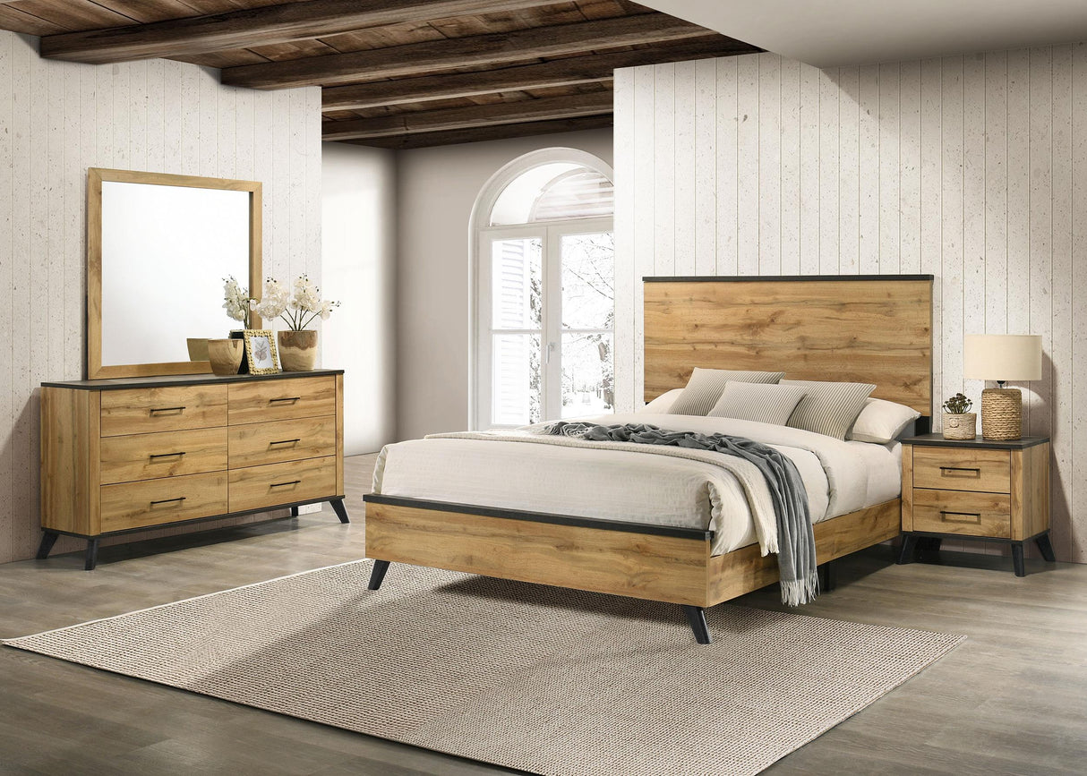 Kaywood Natural Pine 4-Piece Eastern King Bedroom Set