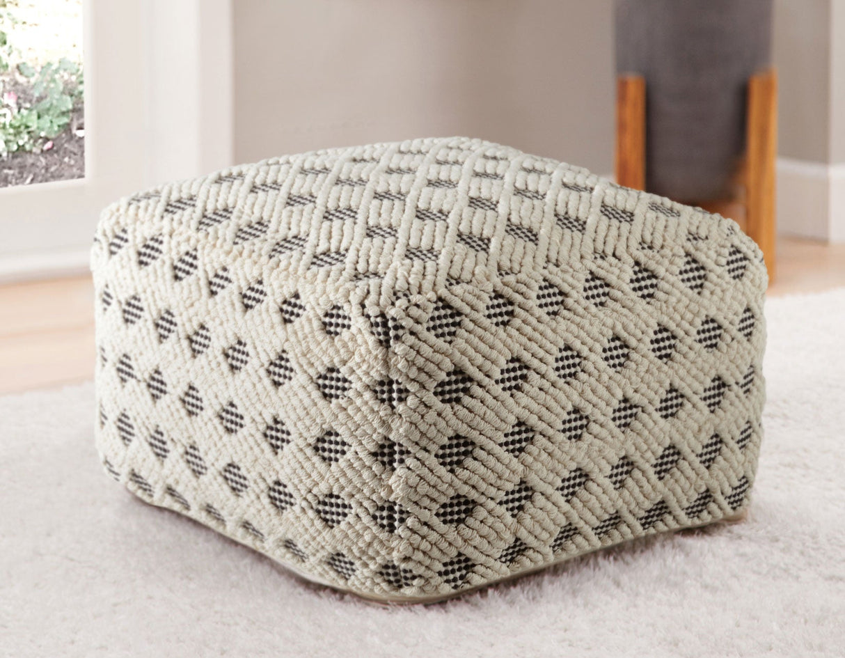 Kodi Square Pouf