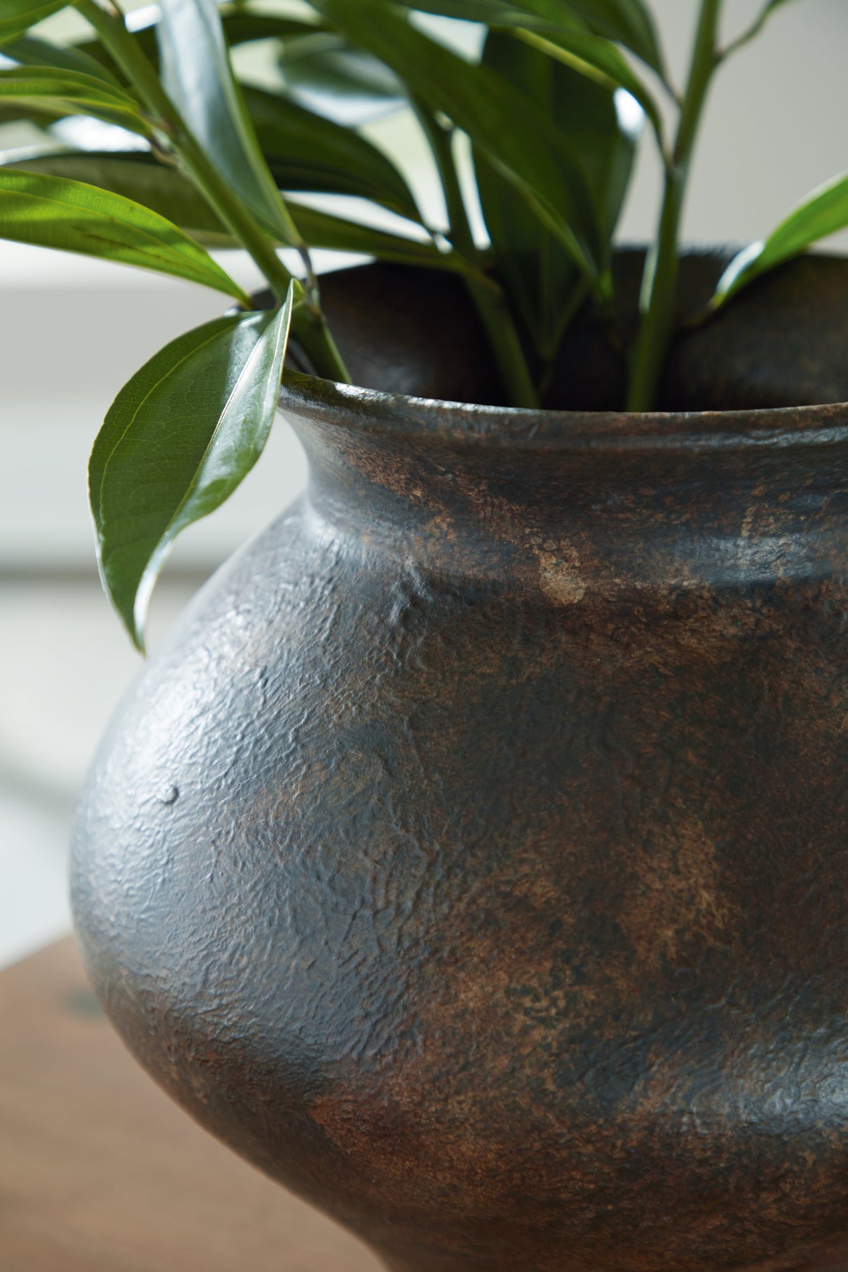 Laddlow Antique Brown Vase by Ashley at Eve Furniture