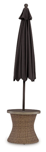 Laguna Heights Round End Table w/UMB OPT