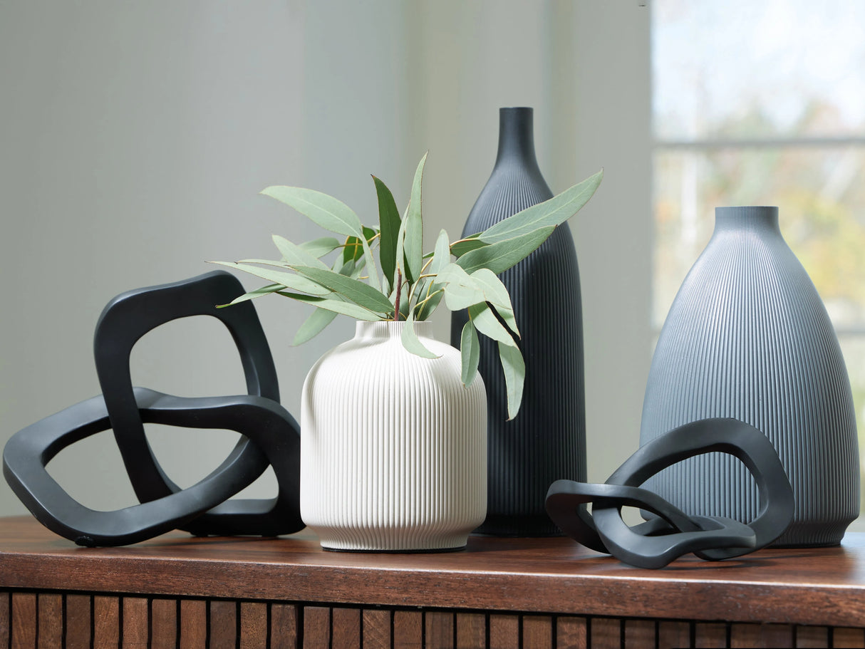 Leithick Black/Tan/Gray Accessory Set (Set of 5) by Ashley at Eve Furniture