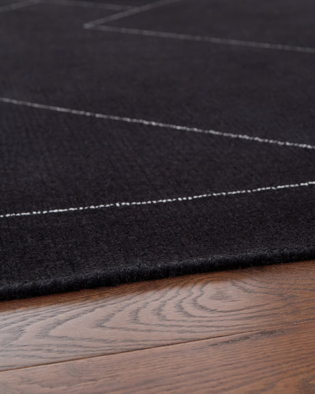 Marav Black/White Medium Rug by Ashley at Eve Furniture