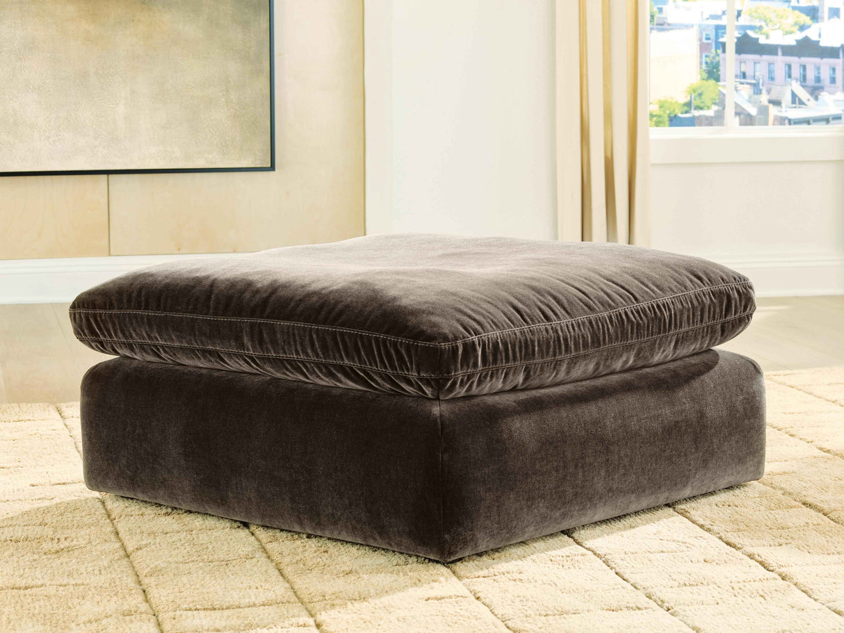 Maxton Heights Bittersweet Oversized Accent Ottoman by Ashley at Eve Furniture