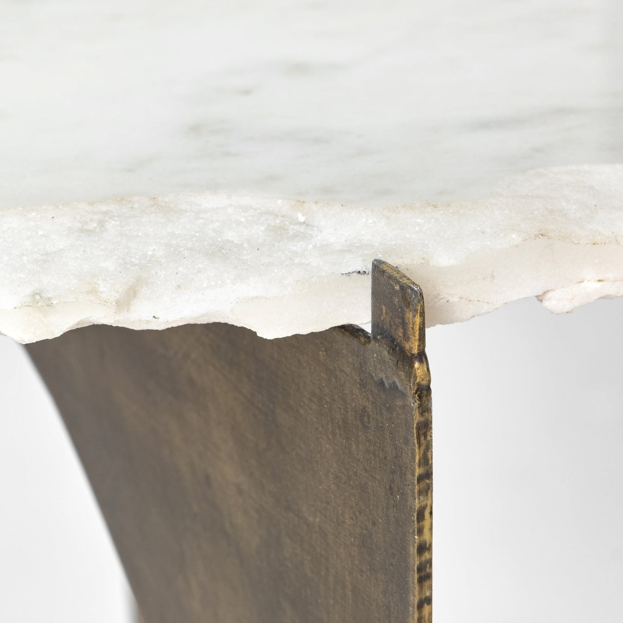 Reinhold II 21L x 21W x 21H Round Live-Edge Marble Top and Gold Metal Base Side/End Table by Mercana at Eve Furniture