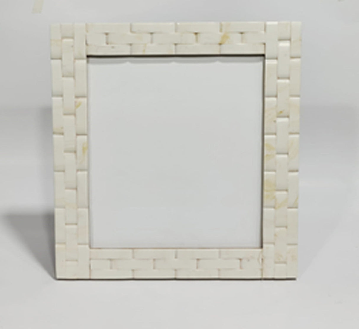 Resin, 8x10 Chain Photo Frame, Ivory