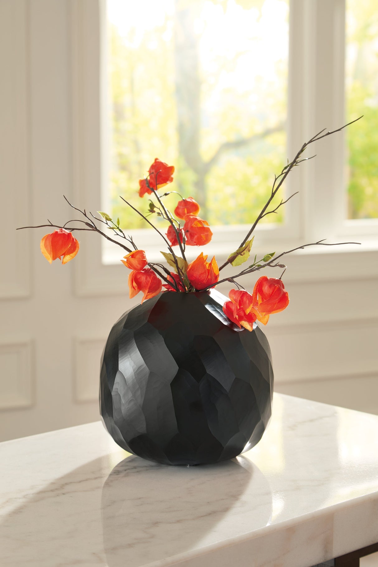 Ryanford Black Vase by ASHLEY FURNITURE at Eve Furniture