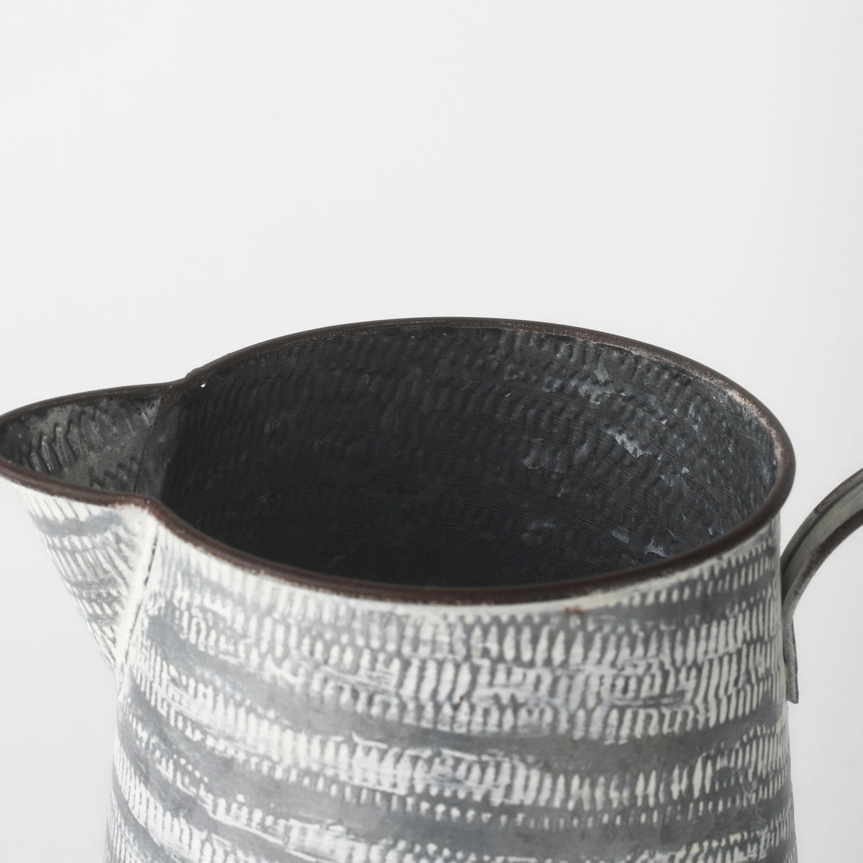 Serena II 11.2H Large Gray/White Textured Metal Jug by Mercana at Eve Furniture