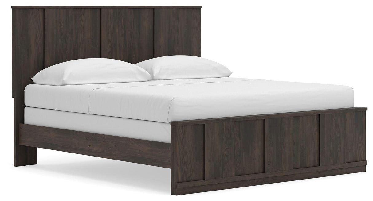 Shaehartin Dark Brown King Panel Bed