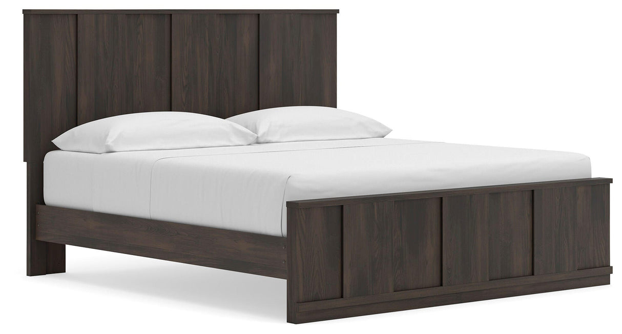 Shaehartin Dark Brown King Panel Platform Bed