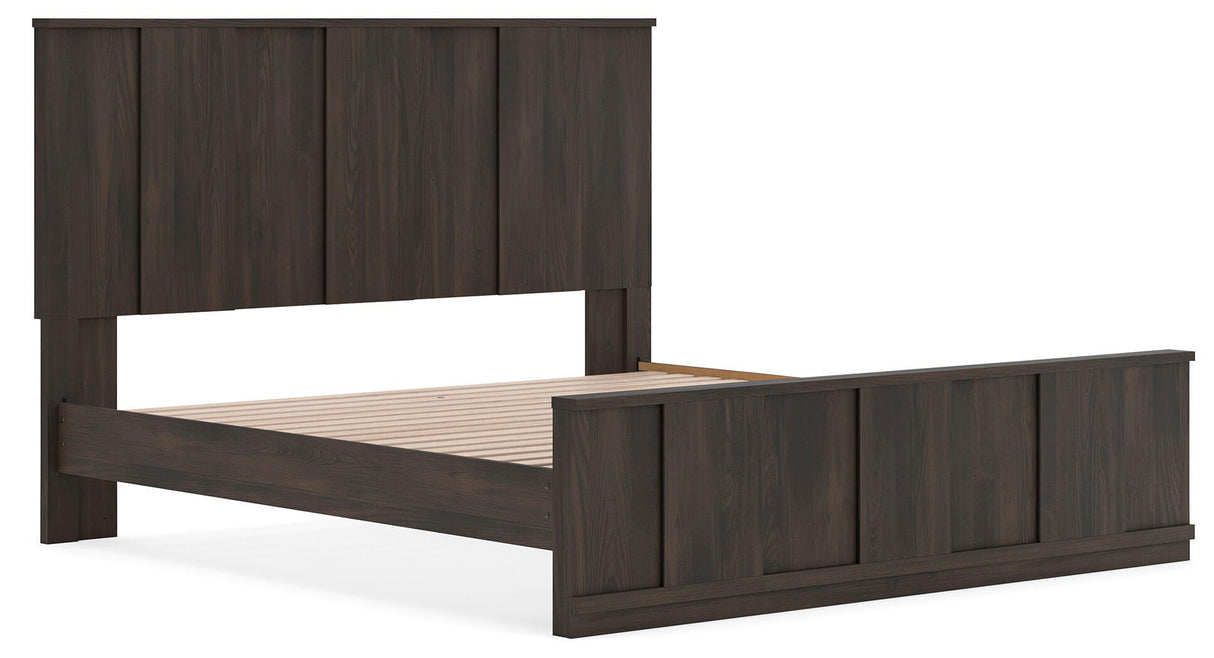 Shaehartin Dark Brown King Panel Platform Bed